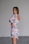 Abito arricciato carta da zucchero con fiori rosa