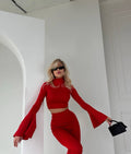 Due pezzi top e pantalone rosso