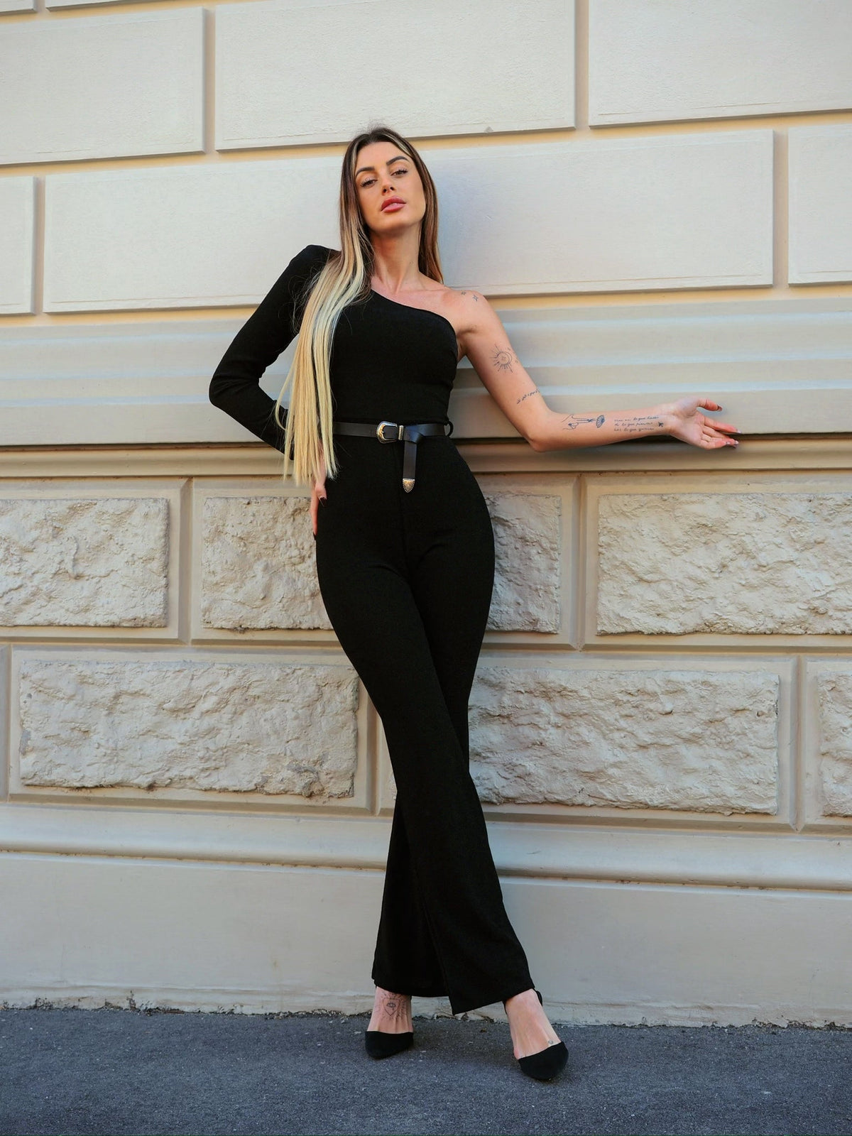 Tuta monospalla nera glitter con cintura