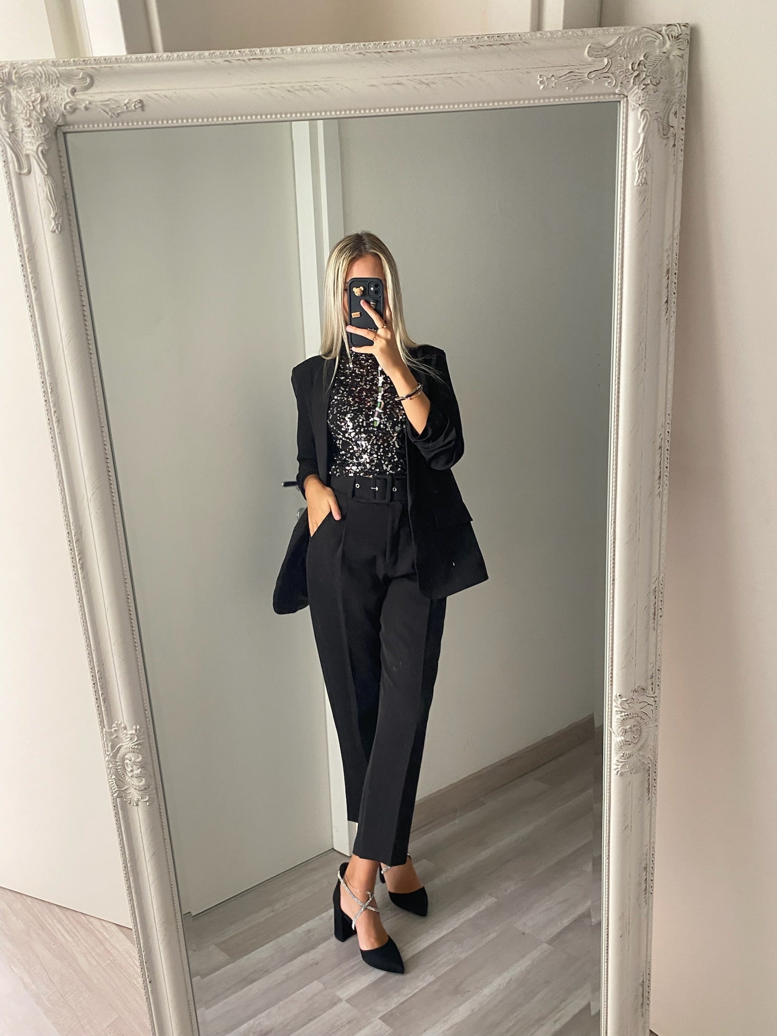 Top con paillettes nero silver