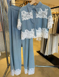 Set camicia e jeans con pizzo