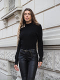 Maglione nero collo alto