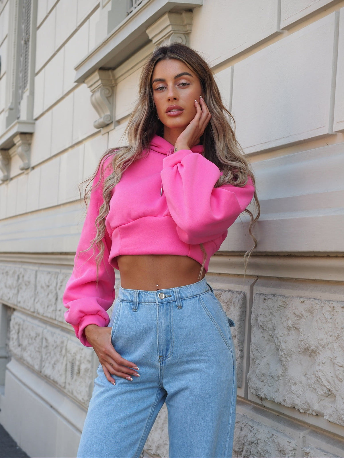 Felpa crop rosa barbie con lacci