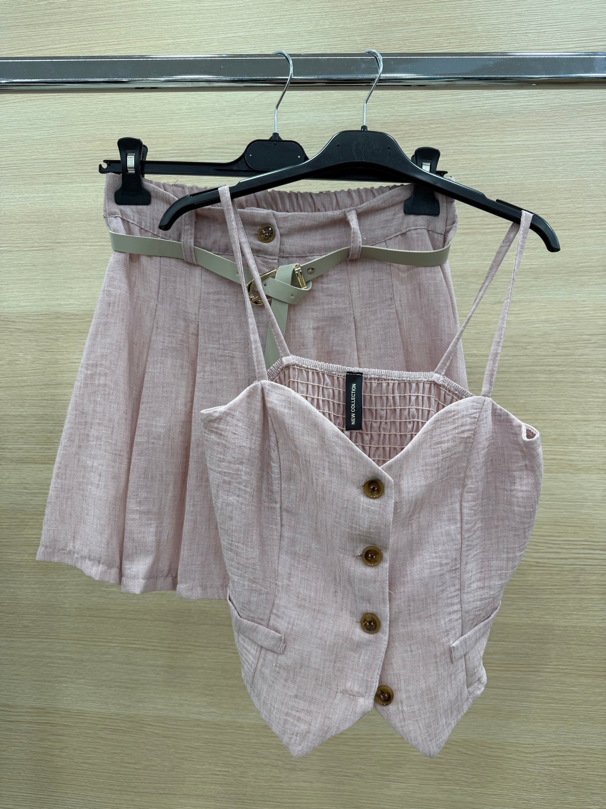 Completo top e short con cintura cipria