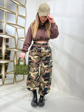 Cappello con visiera camoscio