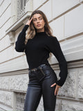Maglione nero collo alto