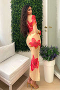 Bikini floreale tre pezzi con pareo lungo giallo