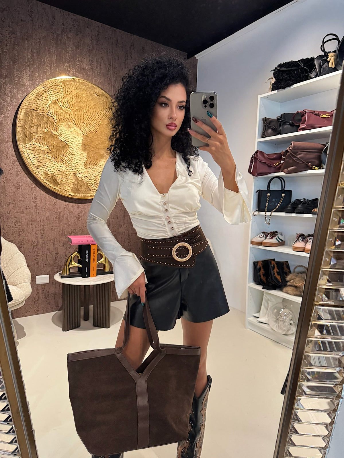 Body con bottoni oro e manica voilant