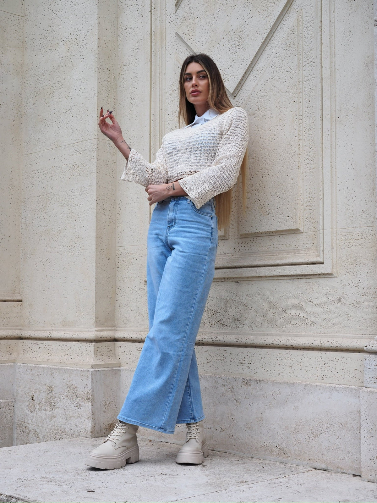 Maglioncino beige traforato