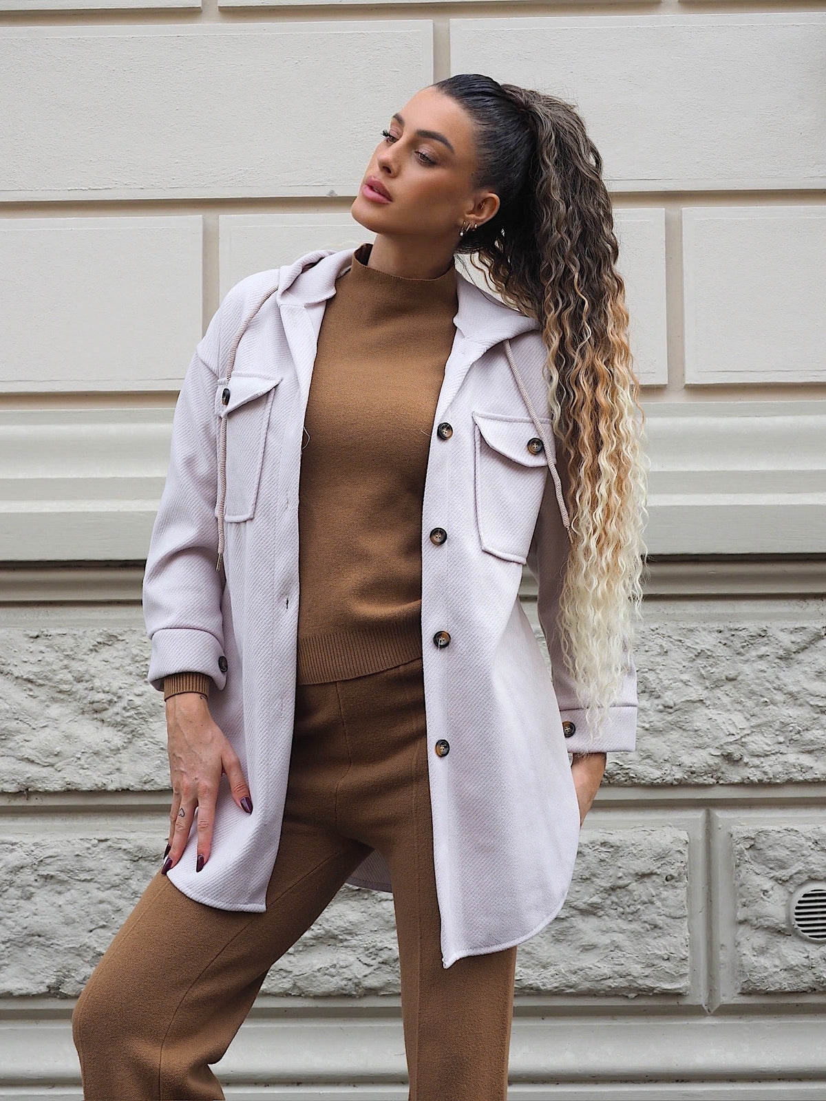 Giacca con bottoni beige