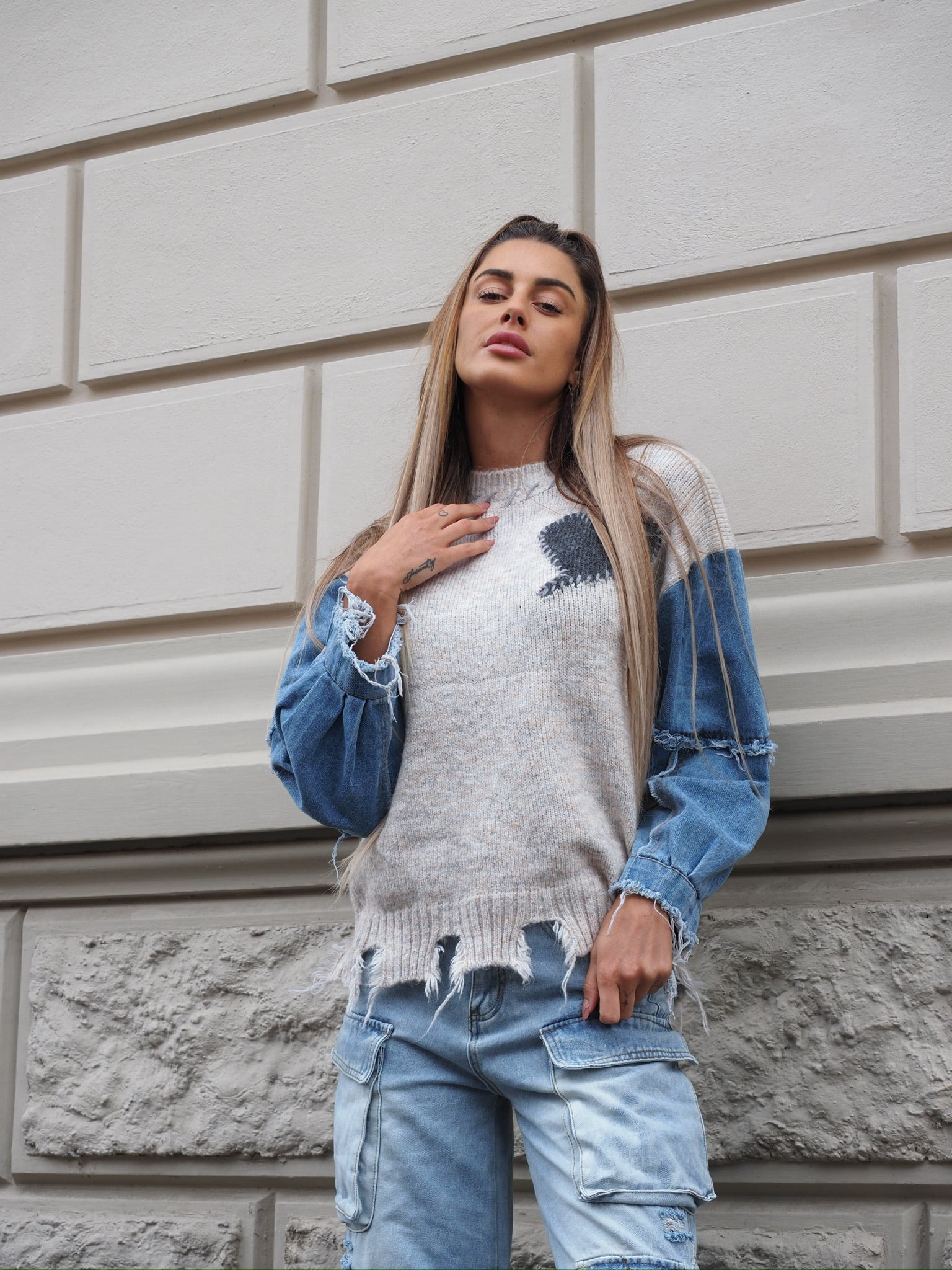 Maglione over con dettaglio in jeans