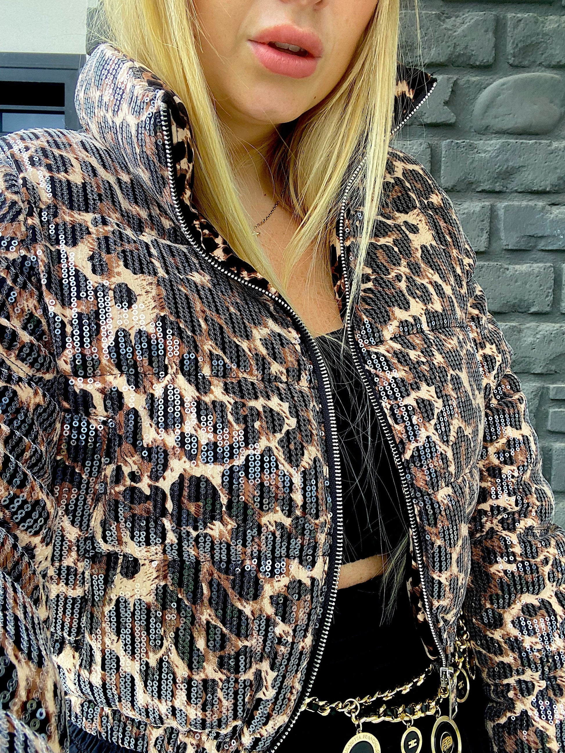 Bomber con paillettes animalier