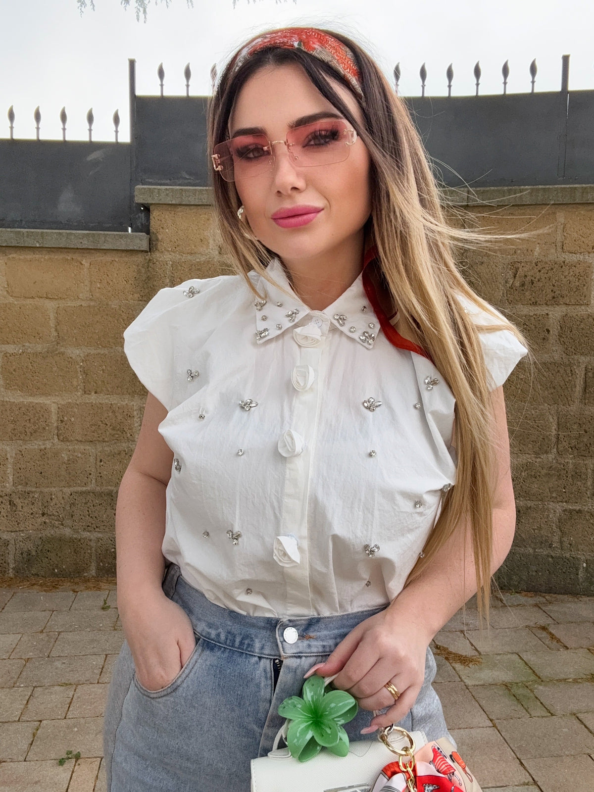 Camicia con rose e Strass