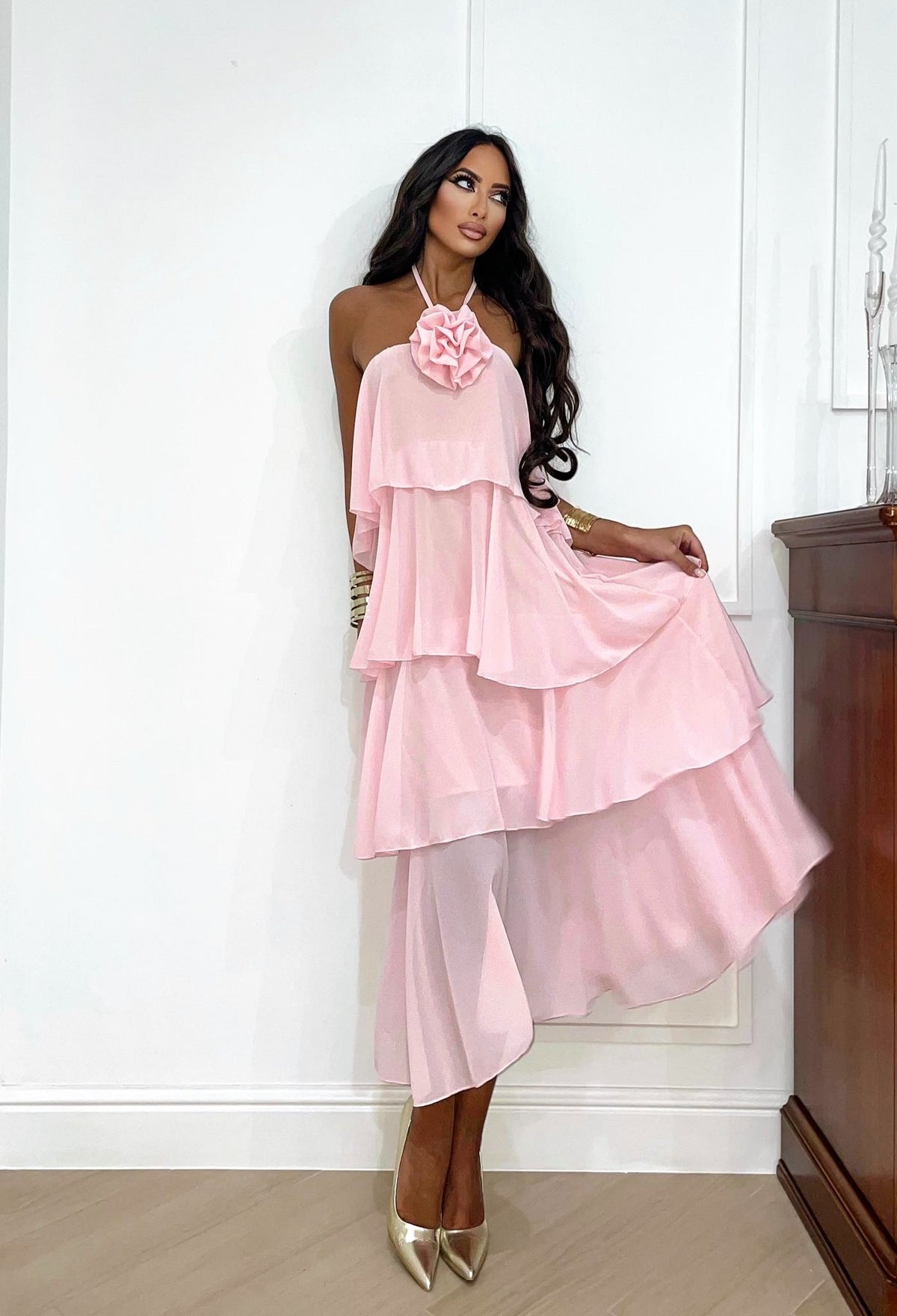 Abito a balze rosa