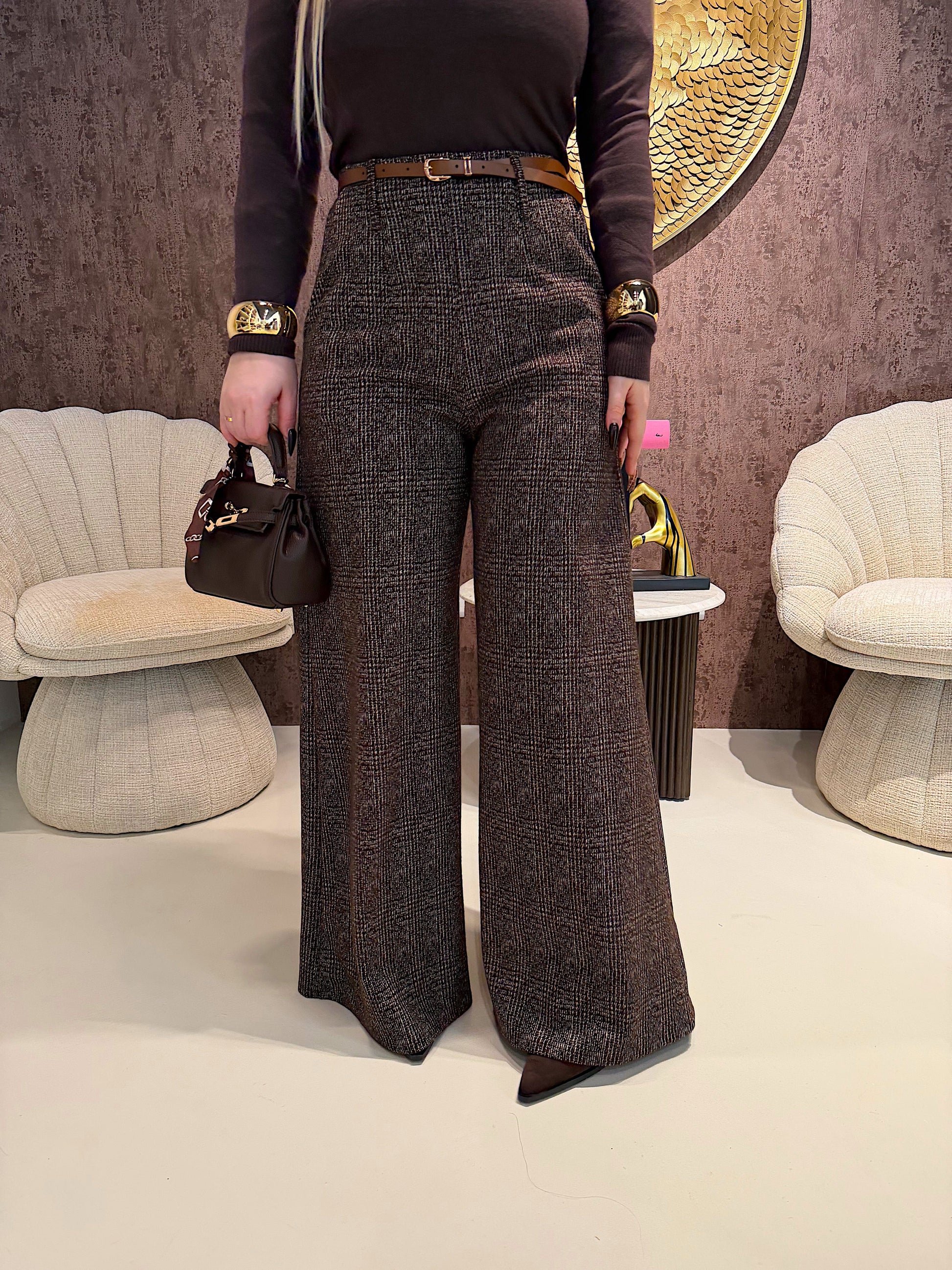 Pantalone city scuro con cinturina
