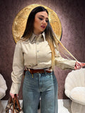 Camicia crop con strass e bottoni gioiello