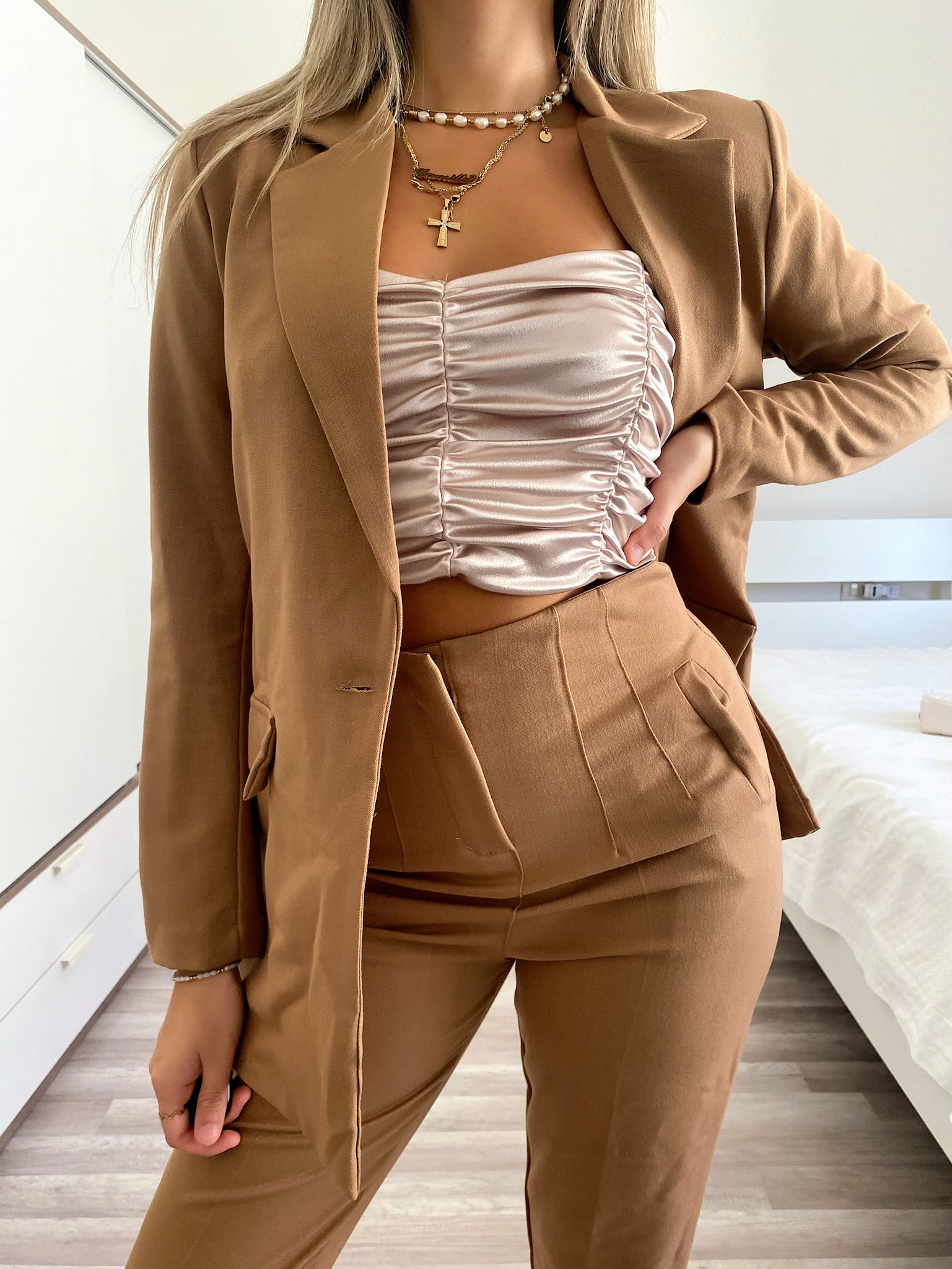 Completo giacca e pantalone Camel