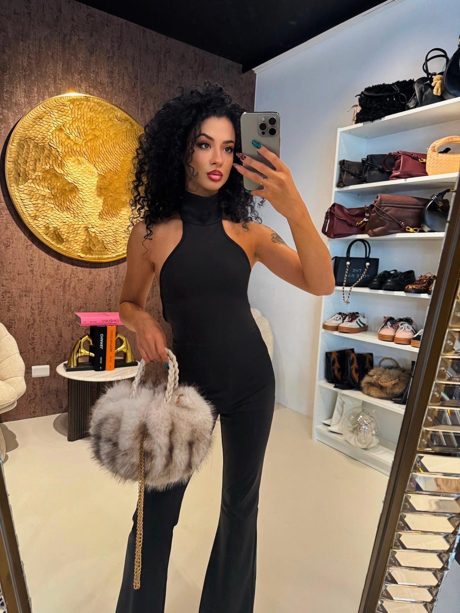 Tuta choker schiena aperta nero