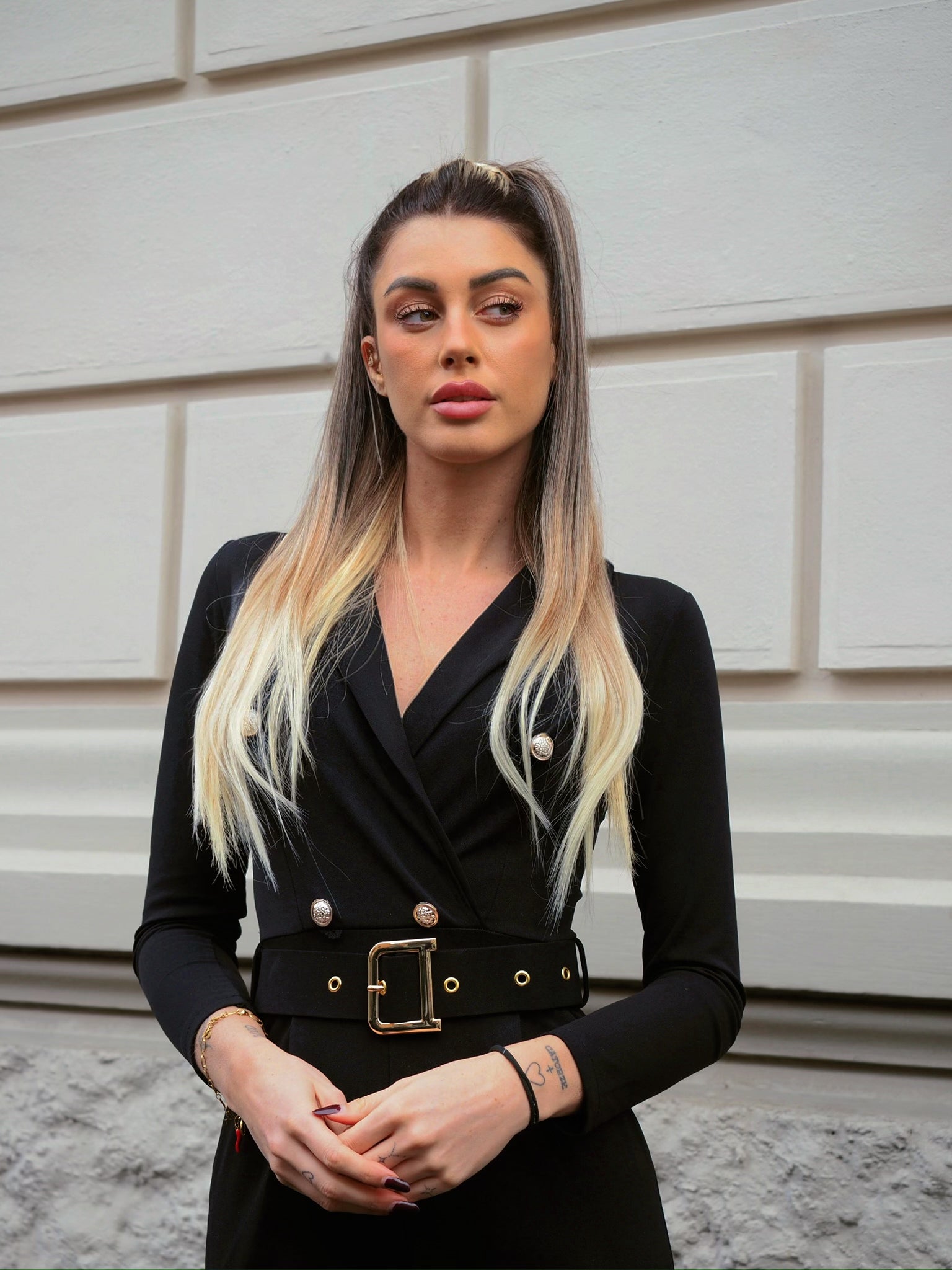 Tuta nera con cintura
