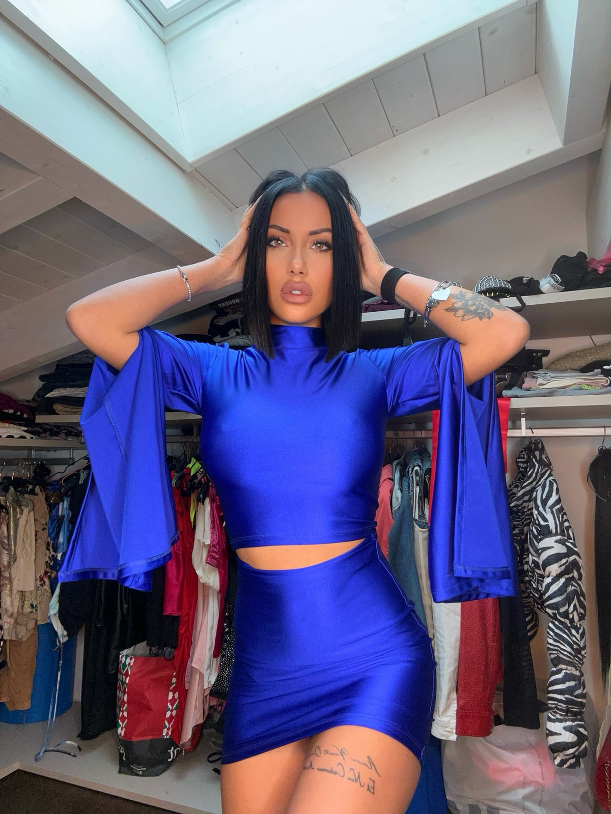Set top e gonna blu elettrico