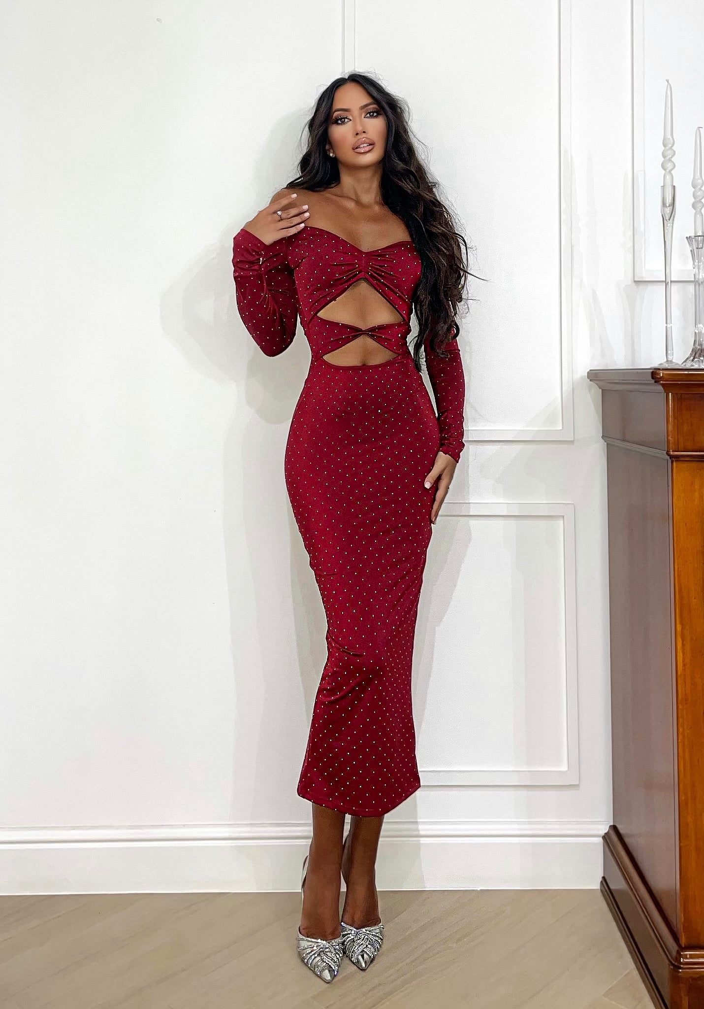 Abito lungo a fasce e strass burgundy