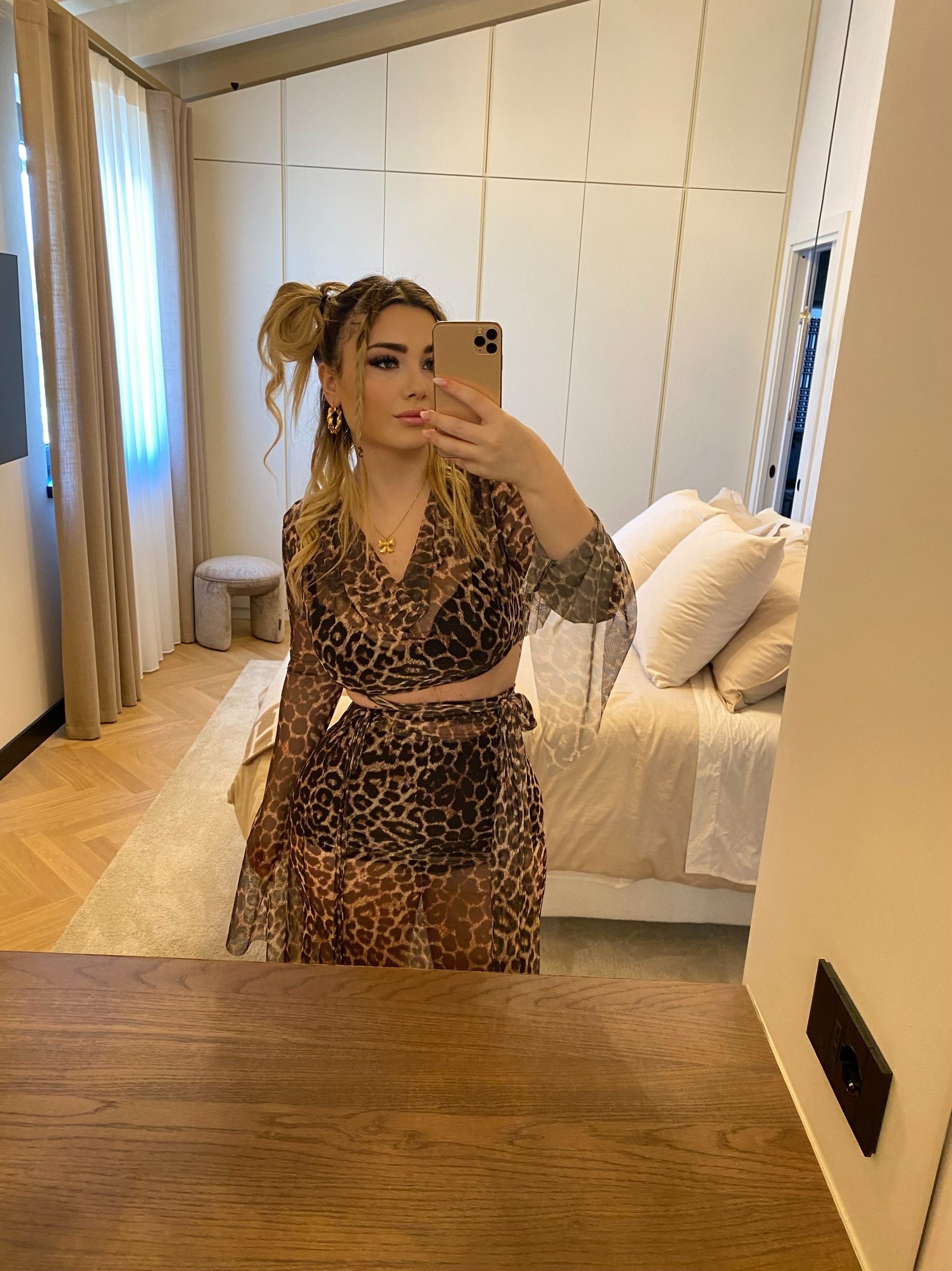 Set top e gonna in velo animalier