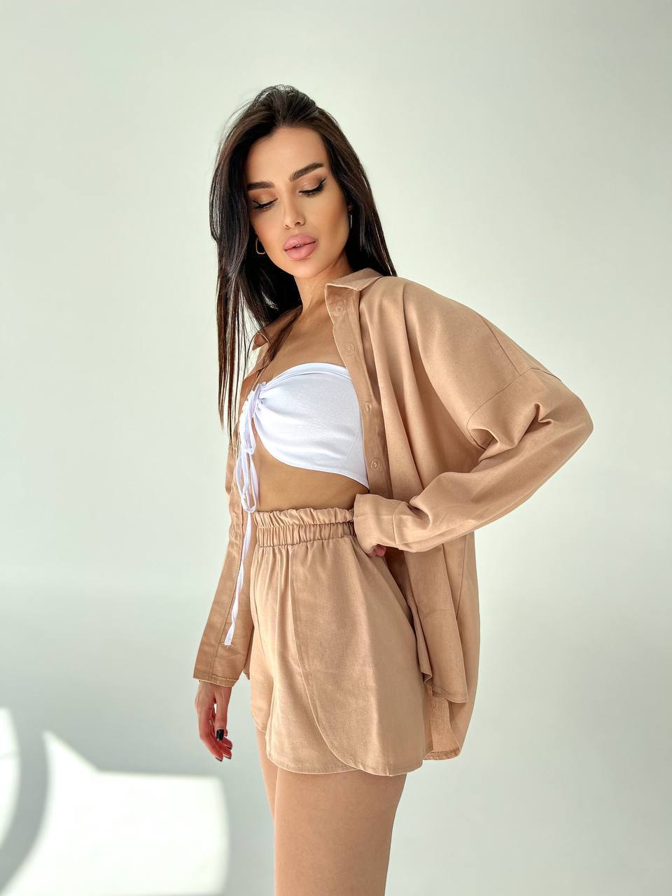 Set due pezzi camicia e short beige