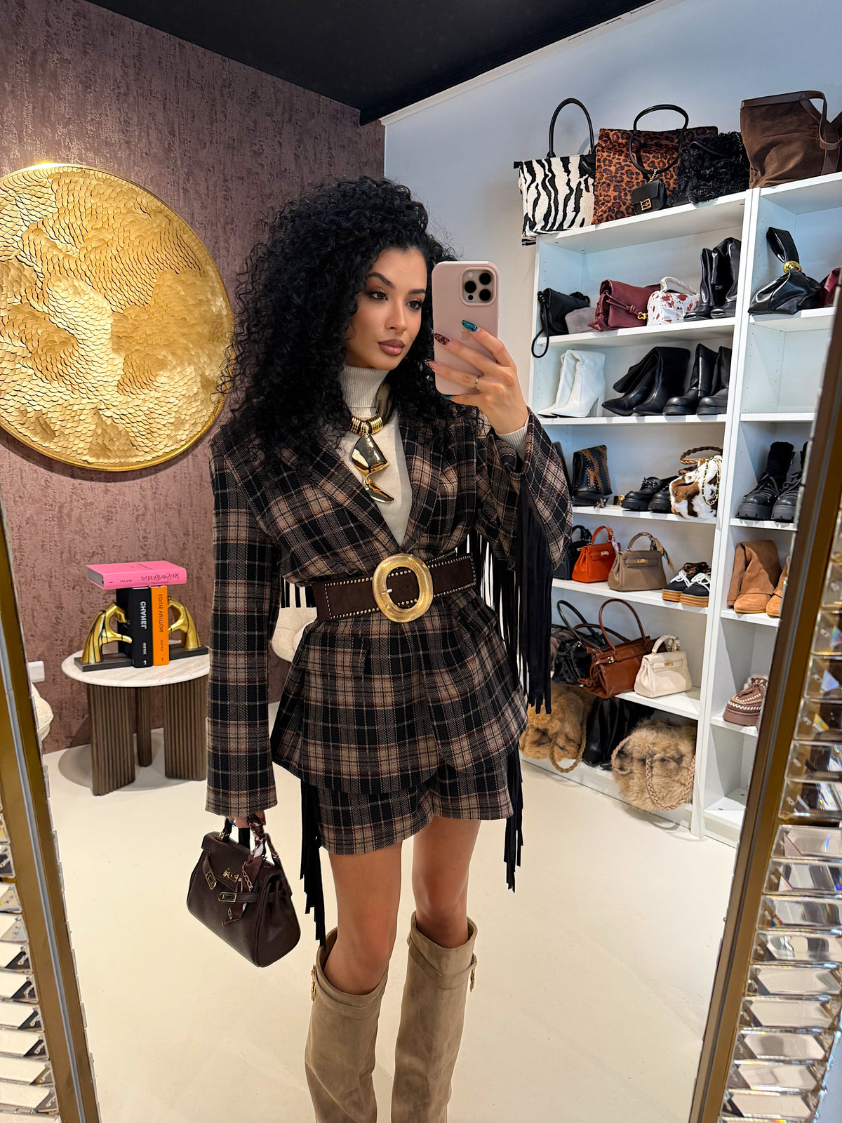 Completo in tweed short e giacca con frange laterali