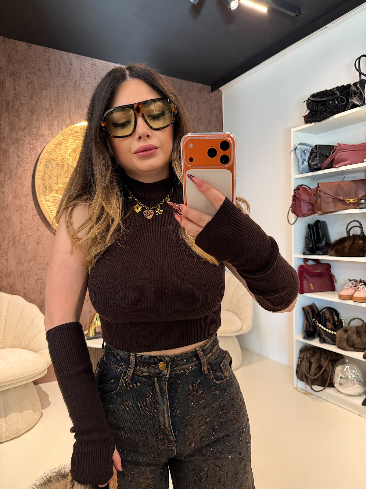 Top a Collo Alto con Manicotti Coordinati