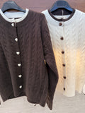 Maglione a trecce con cuori