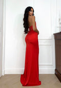 Abito a sirena con push up e incrocio rosso