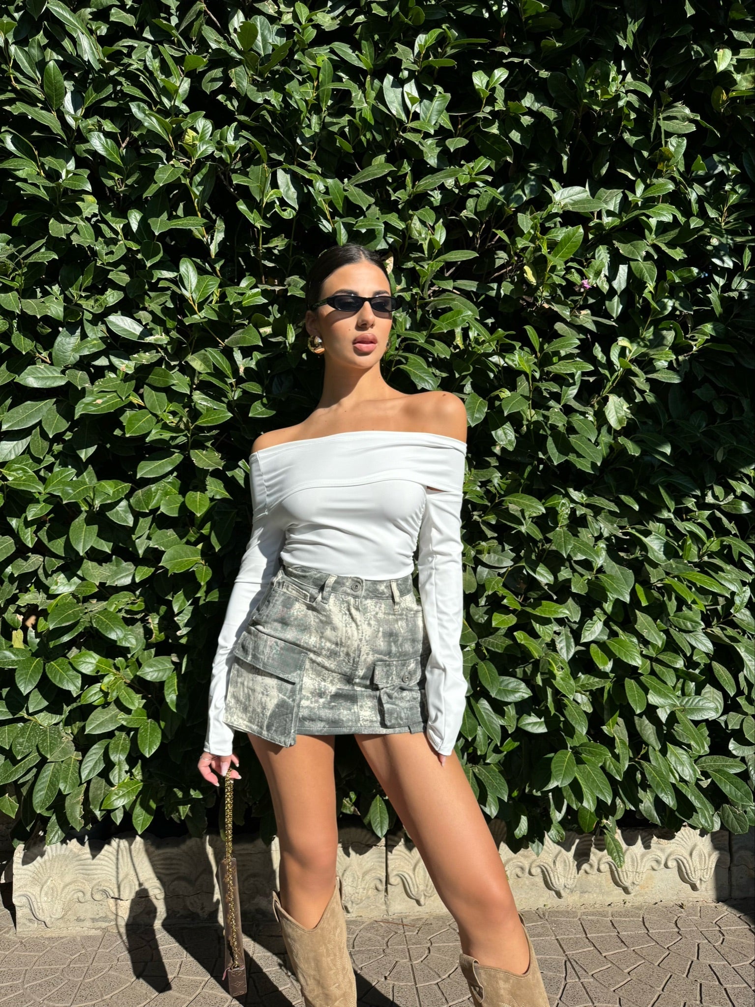 Top bianco scollo a barca