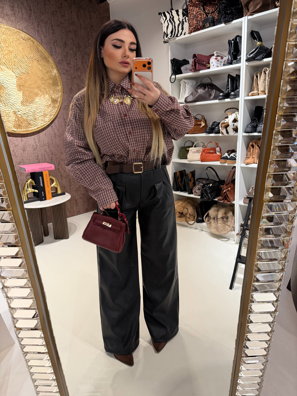 Pantalone in ecopelle con cintura