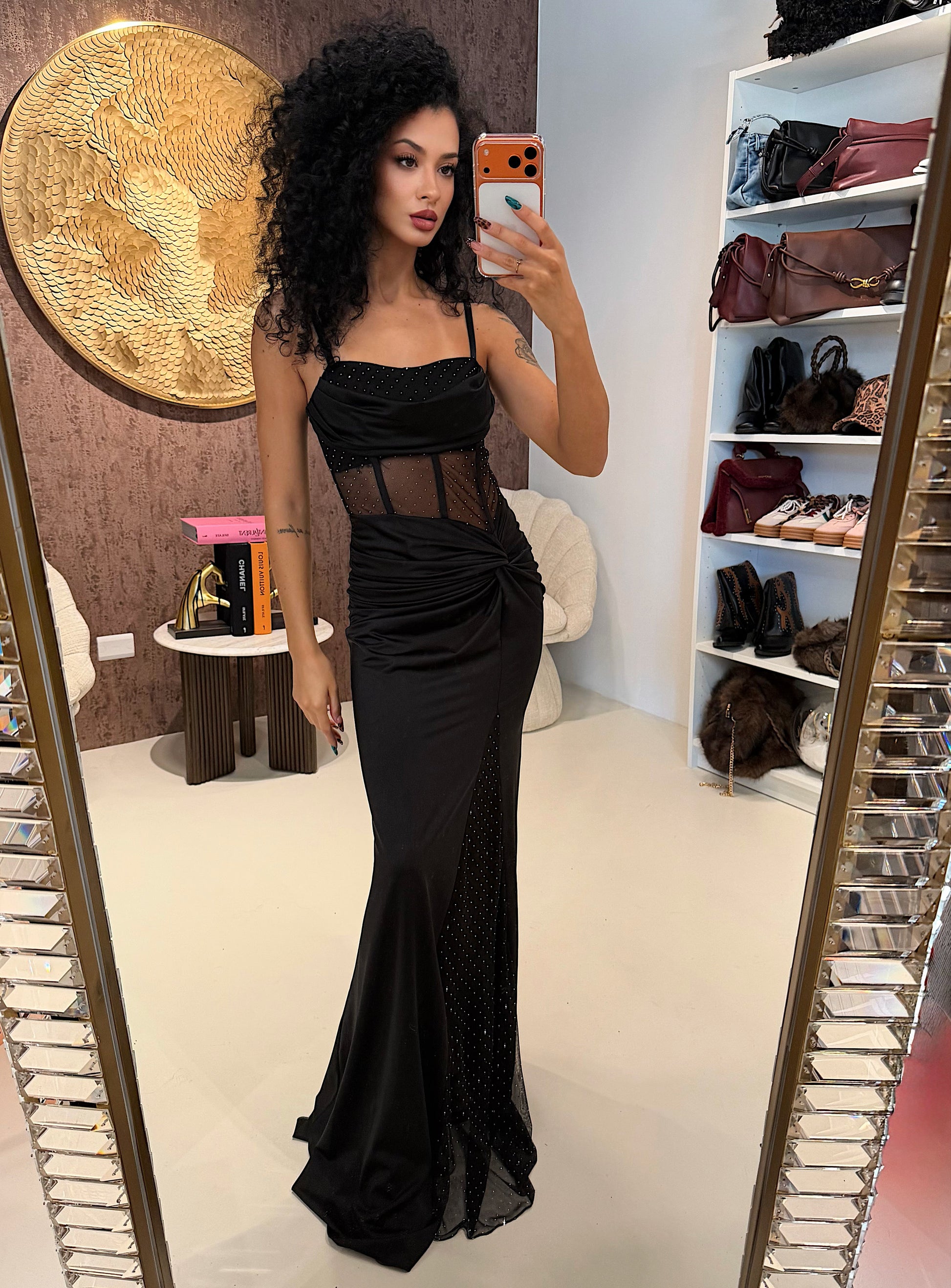 Abito lungo con spacco e strass