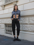 Camicia grigia con cravatta