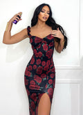 Abito nero con rose
