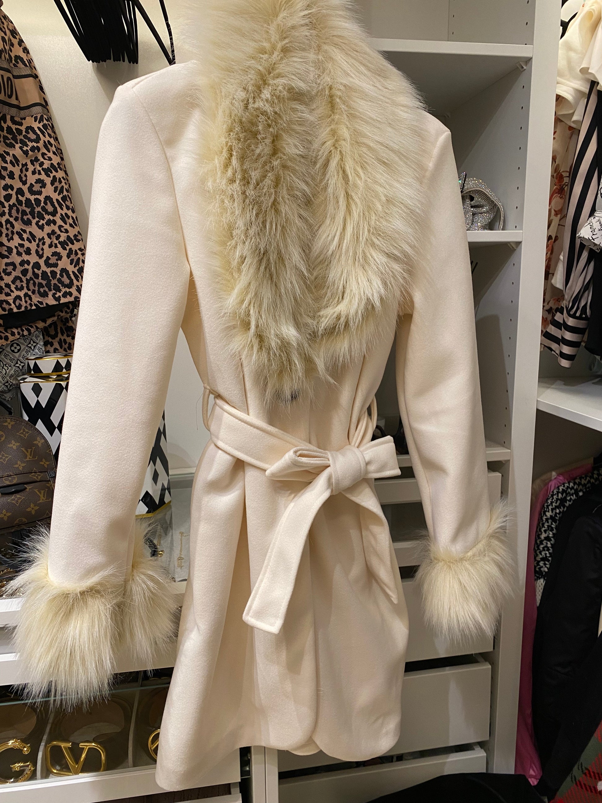Cappotto panna con pelo