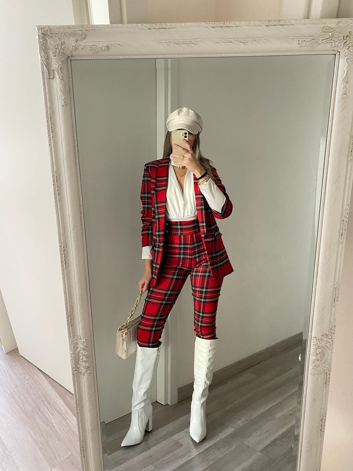 Body bianco con choker