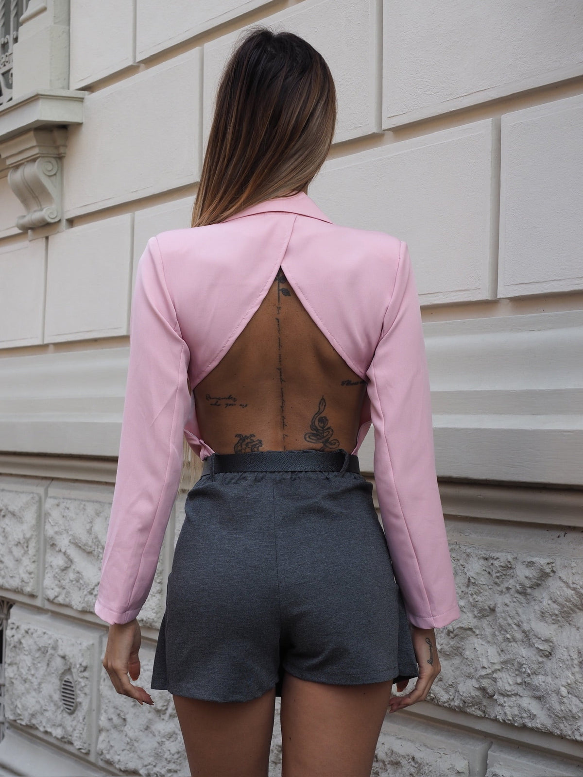 Giacca body rosa schiena aperta