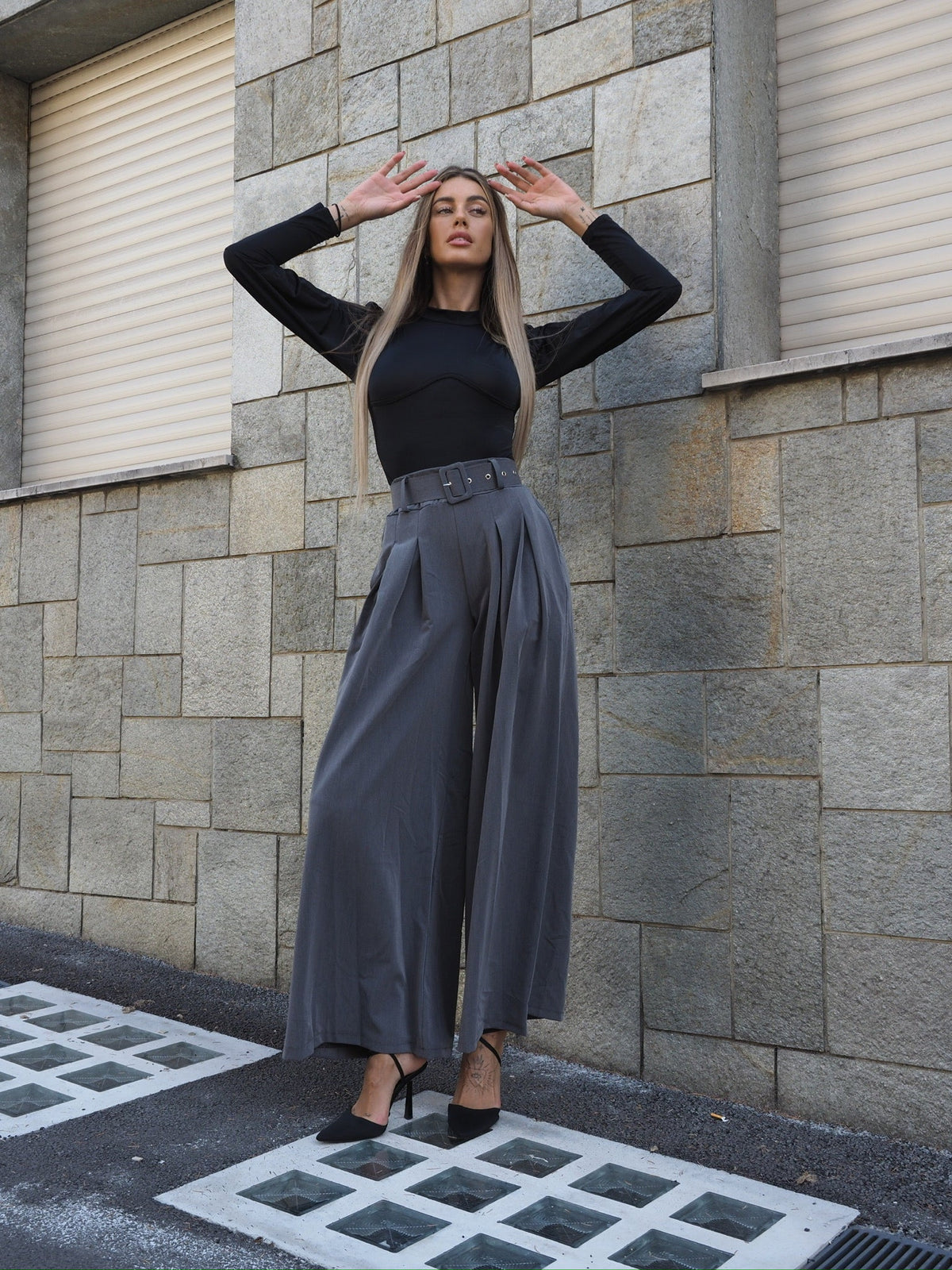 Pantalone a palazzo con cintura