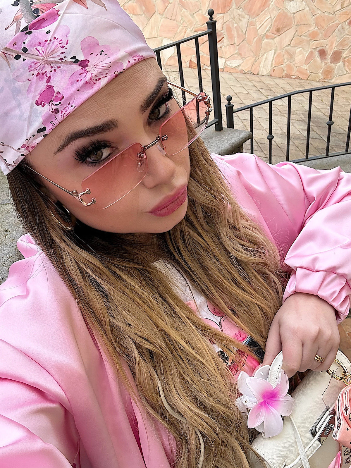 Bomber e pantalone rosa
