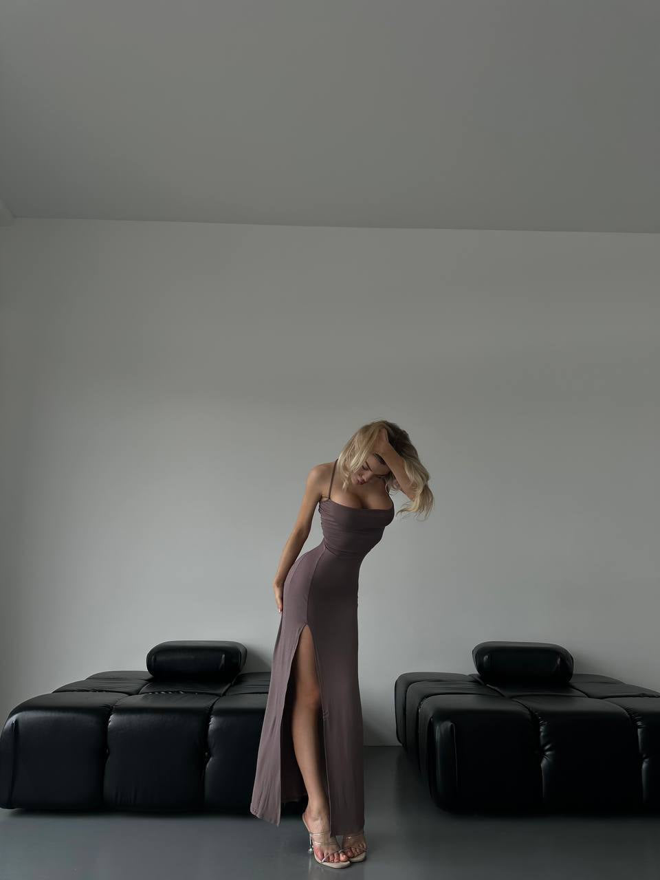 Abito lungo push up moka schiena incrociata