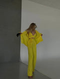 Set tre pezzi camicia top e pantalone giallo
