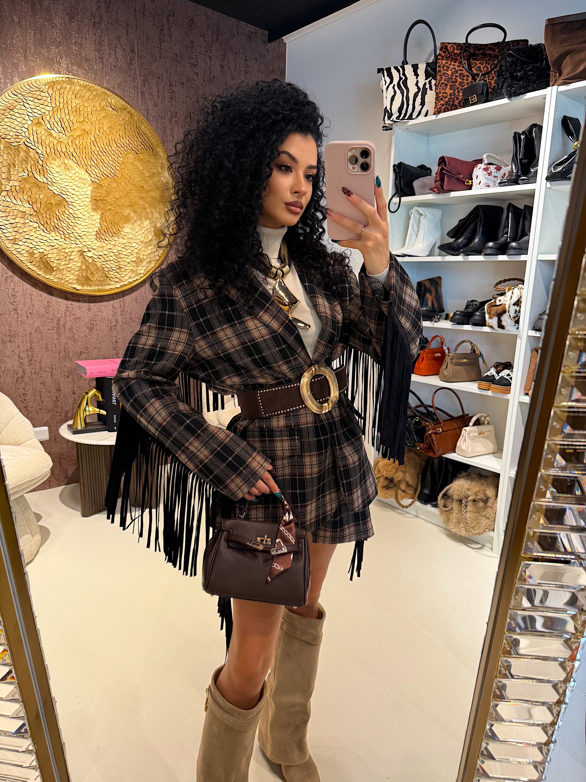 Completo in tweed short e giacca con frange laterali