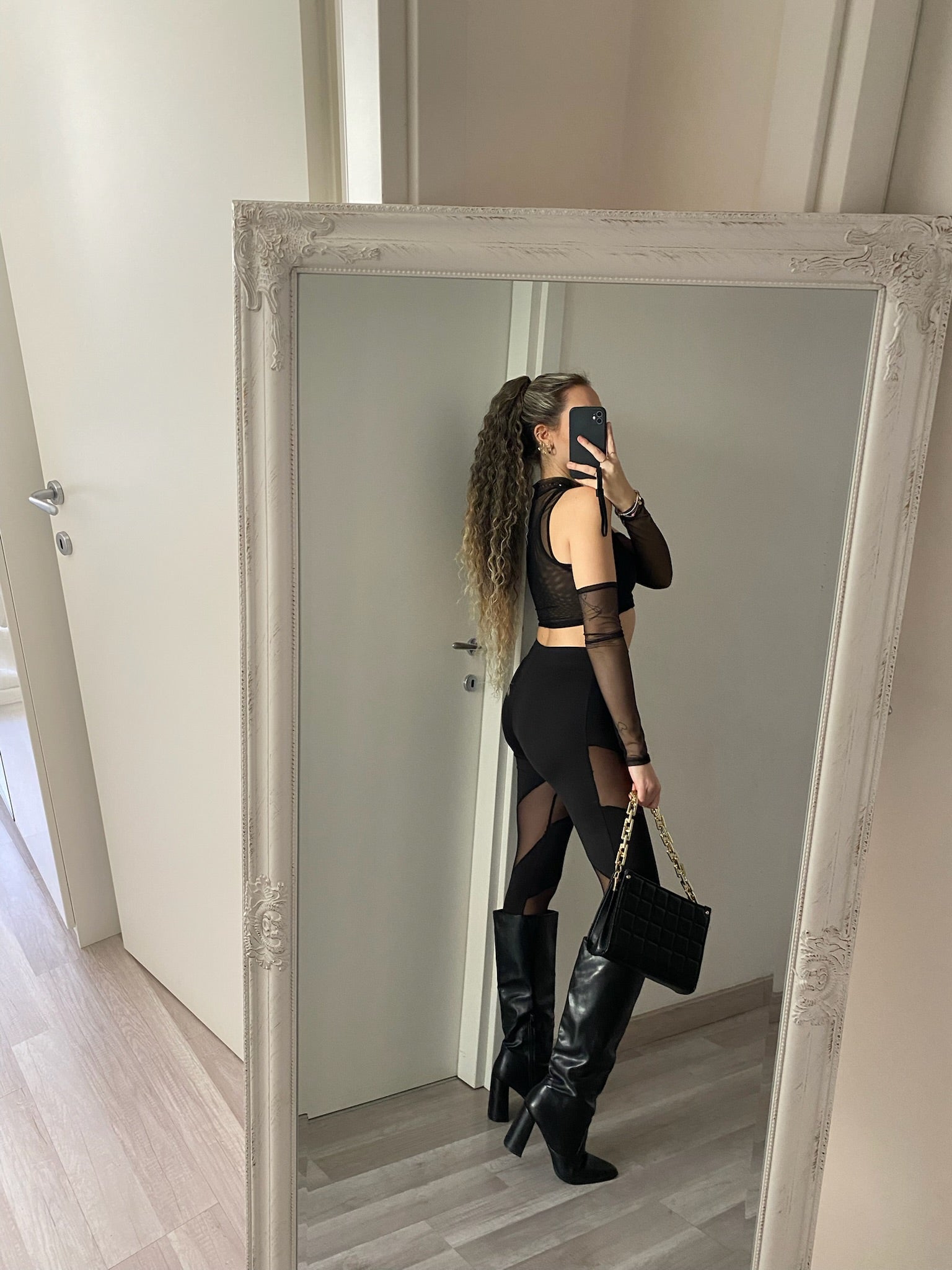 Pantalone nero con trasparenze