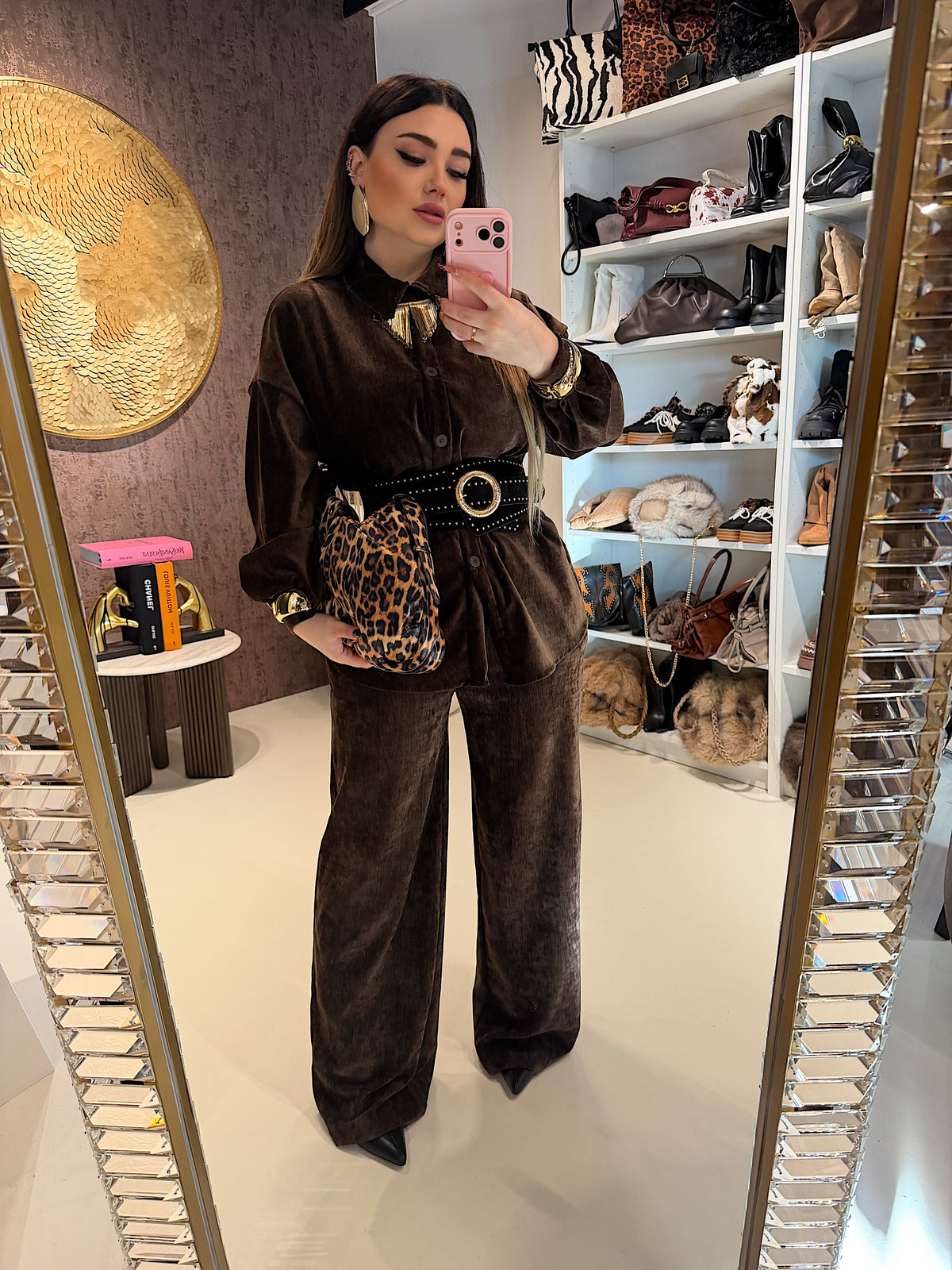 Completo in ciniglia camicia e pantalone
