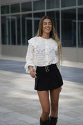 Camicia in pizzo beige con ricami