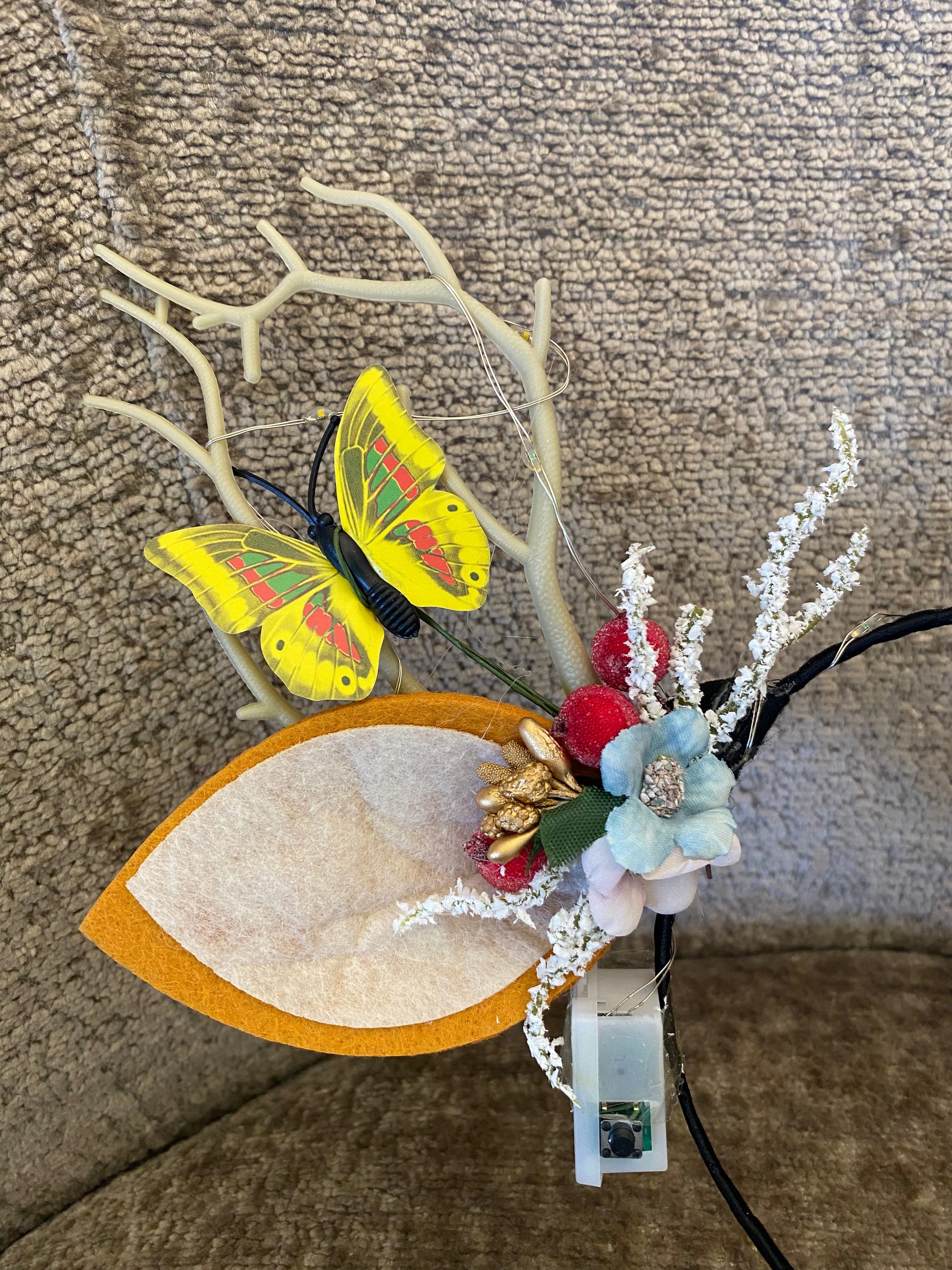Cerchietto con luci e farfalle e orecchie