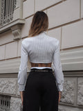 Camicia bianca a righine con cravatta