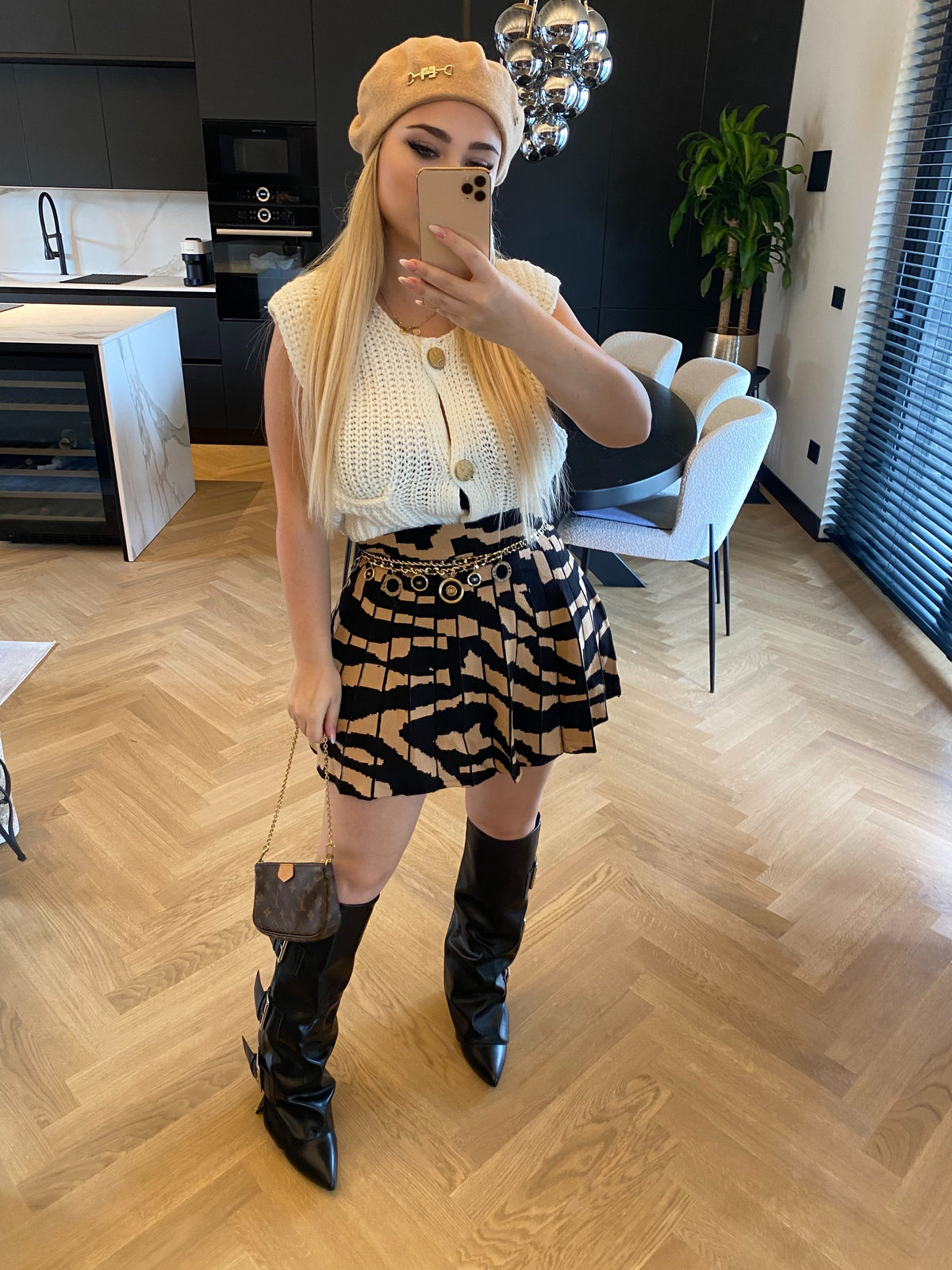Gilet bianco bottoni oro